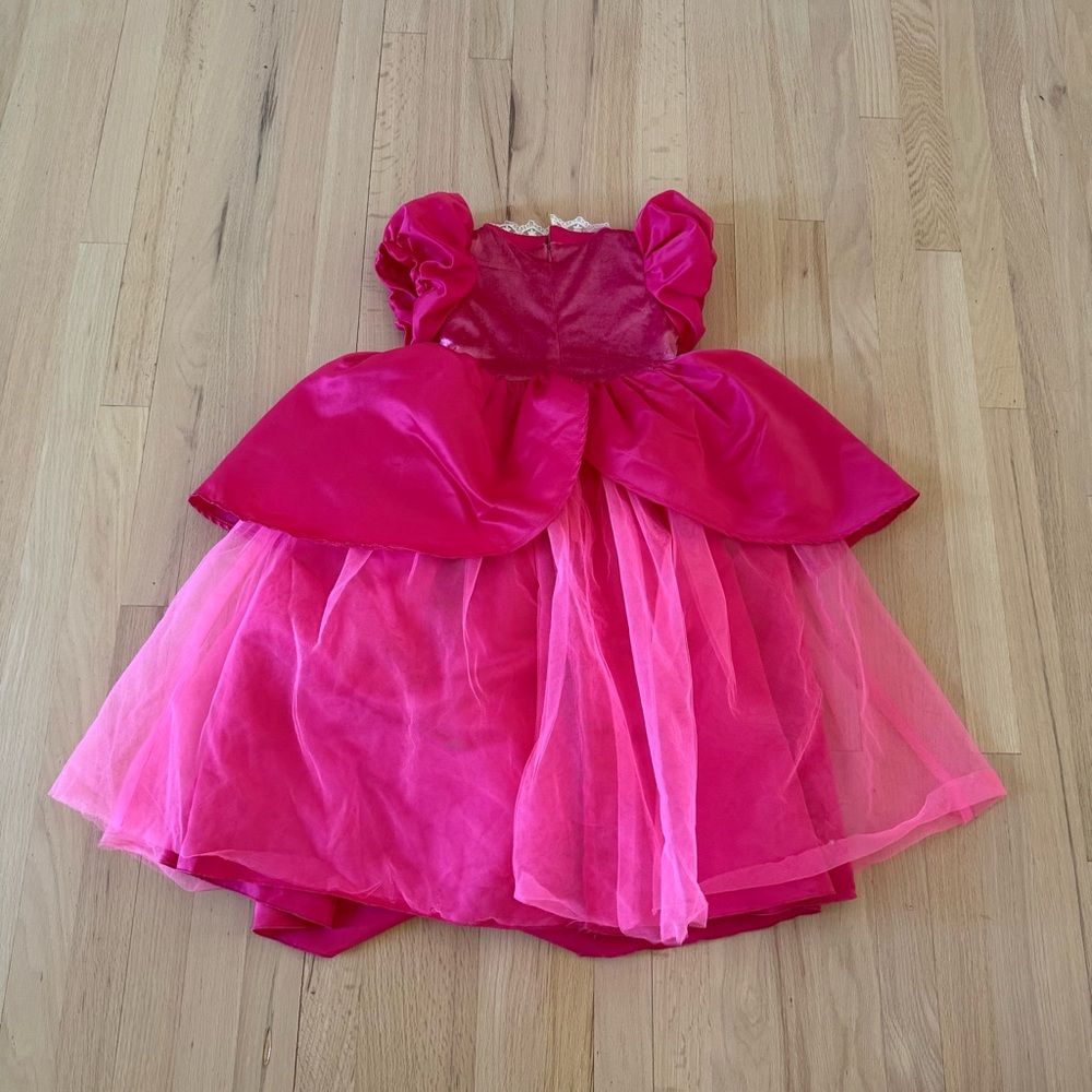 Super Mario Bros. Princess Peach Costume Dress, Size 7 - Picture 4 of 4